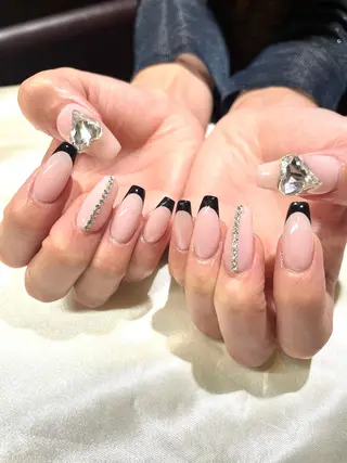 ネイル moca心斎橋所属・˚✧⁺⭐︎༚moca miyuu⁎⁺˳✧༚のネイルデザイン