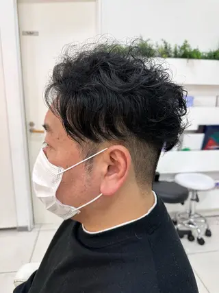 パーマ メンズ 伊佐 愛のヘアスタイル