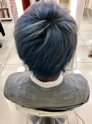 ショート カラー Ash 山田 勇太のヘアスタイル