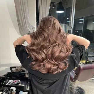 ロング カラー ヘアアレンジ 🩵ྀིハイトーン みほ🎀🫐のヘアスタイル