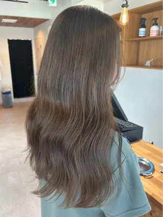 カラー aina / n.w.hのヘアスタイル