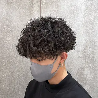 パーマ メンズ ウォーレントリコミ ニューヨーク所属・メンズ特化 北爪 龍一のヘアスタイル