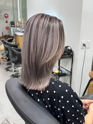 セミロング カラー 艶髪✨ブリーチ職人 井手正康のヘアスタイル