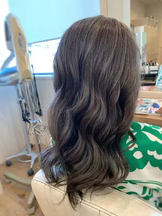 ロング カラー yuri🌼 NUMBER 天王寺のヘアスタイル