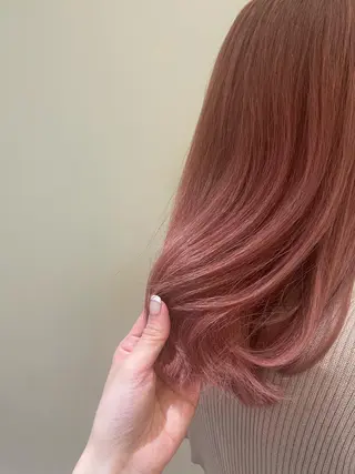 セミロング カラー クルミ🤍ピンク 🎀韓国ヘアのヘアスタイル
