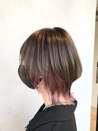 ショート カラー ヘアアレンジ ｲﾝﾅｰｶﾗｰ屋さん 🫧伊藤拓実のヘアスタイル