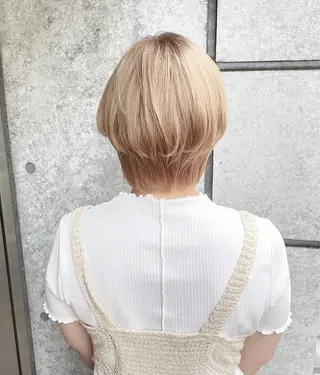 ショート カラー ヘアアレンジ MiU所属・韓国×髪質改善×美髪 縮毛矯正×レイヤーのヘアスタイル
