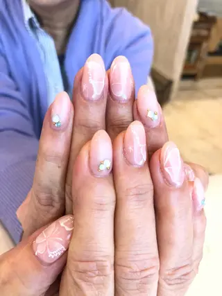 ネイル 【デザイナー】田中 美生のヘアスタイル