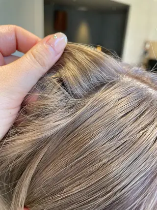 カラー LUCA SALON所属・友田 青葉のヘアスタイル