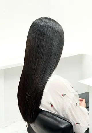 ロング 髪質改善 ツヤ髪カラー✴︎髙井のヘアスタイル