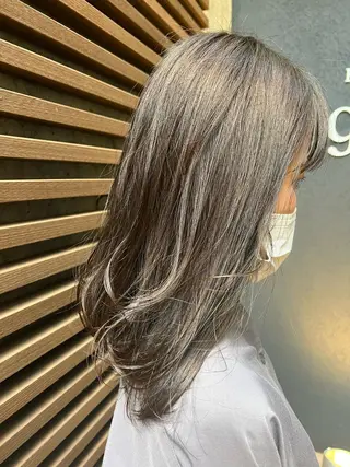 セミロング カラー glow所属・嶋田 遥奈のマツエク・マツパデザイン