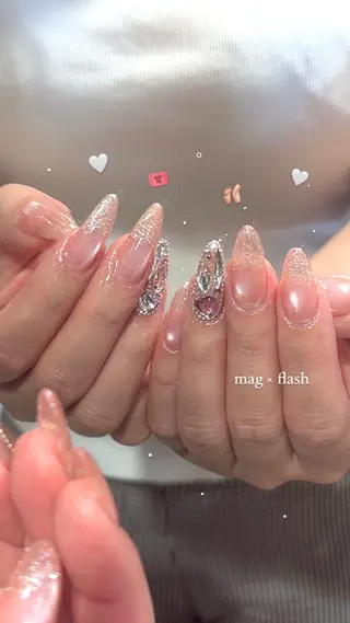 ネイル 𝐚𝐲𝐚𝐤𝐚 ✻のネイルデザイン