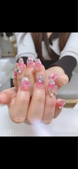 ネイル miu miuのネイルデザイン