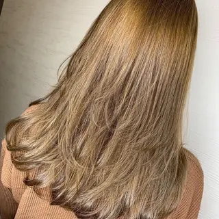 セミロング カラー EYEstylist ·ai MOERIのマツエク・マツパデザイン