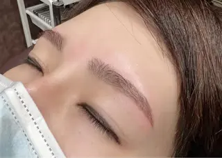 アイブロウ B's緑店 eyelist川上のエステ・リラクイメージ