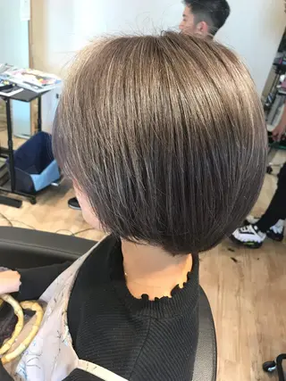 ショート カラー 大久保 隆蔵のヘアスタイル