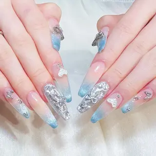 ネイル yu ri 🌹のネイルデザイン
