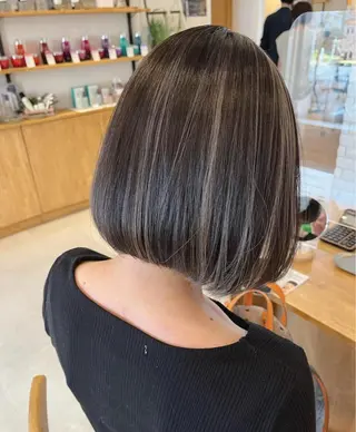 ショート カラー 寺田 七海のヘアスタイル