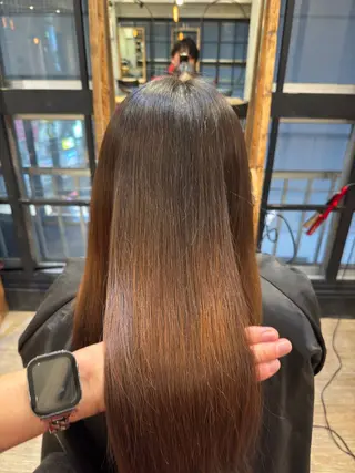 ミディアム 新宿/レイヤー/ ブリーチ/西川翔真のヘアスタイル