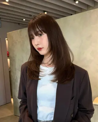セミロング LEANE THE TOKYO所属・外苑前/毛流れ レイヤー🍃荒谷進介のヘアスタイル