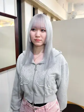 セミロング カラー ハイトーンカラー ⭐️NAZUNAのヘアスタイル