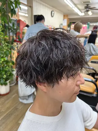 パーマ メンズ ブレイヴシザーあびこ所属・牛尾 友雅のヘアスタイル