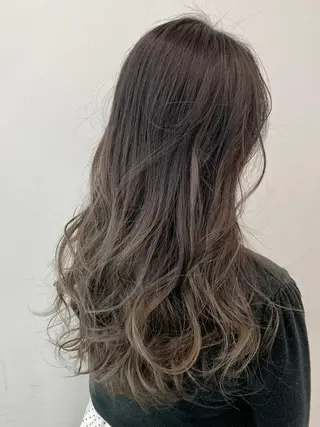 ミディアム 公式 Ease by amble luxeのヘアスタイル