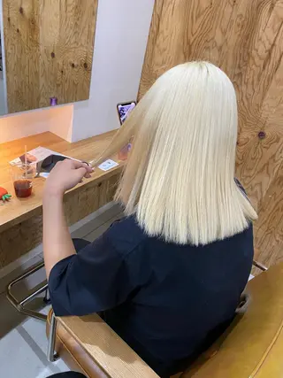 カラー ブリーチカラー よねだまことのヘアスタイル