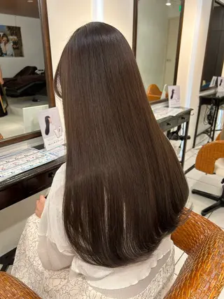 ロング カラー ディフィーノ青山所属・石川 野乃花のヘアスタイル