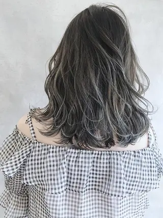 カラー ミディアム MOU namba ムウナンバのヘアスタイル