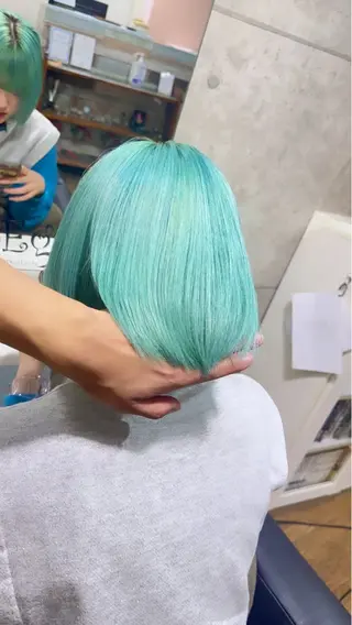 カラー mEg hair creation川崎矢向店所属・✨️複雑履歴特化 美容師アトム✨️のヘアスタイル