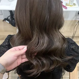 ロング カラー ヘアアレンジ 𝐬𝐮𝐳𝐮🎀 赤み消しcolor♡のヘアスタイル