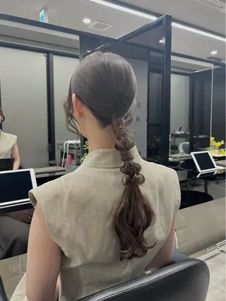 ロング ヘアアレンジ ウスイマイコ カット/ケアカラーのヘアスタイル
