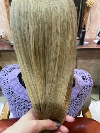 セミロング カラー さの あやねのヘアスタイル