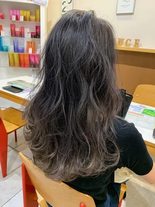 ロング Emitas.宮街道店所属・森崎 士/似合わせカラーのヘアスタイル