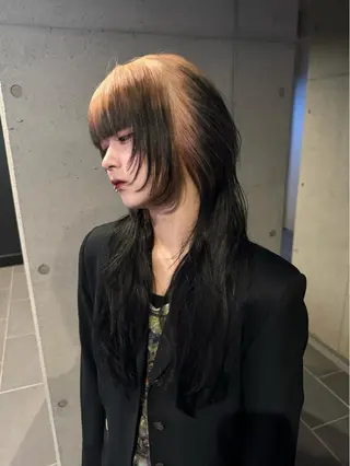 ロング カラー だいち/ハイトーン/ デザインカラーのヘアスタイル