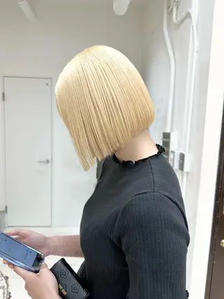 ショート カラー kai .のヘアスタイル