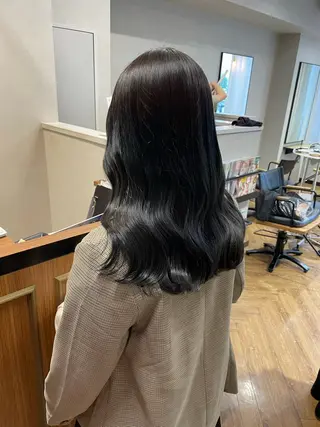 セミロング 西岡 幸穂のヘアスタイル