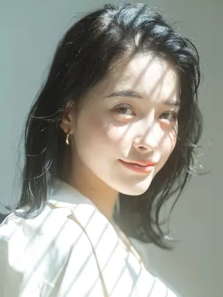 ミディアム カラー 🎀ハイトーン/レイ ヤー/Reina🎀のヘアスタイル