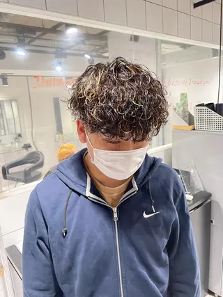 ショート カラー パーマ ヘアアレンジ メンズ スパイキー/フェザー /波巻き/かいとのヘアスタイル