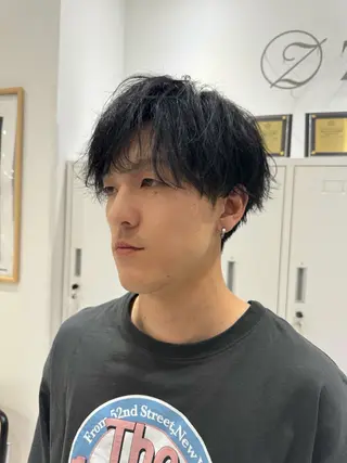 ショート メンズ 透け 艶感カラー齊木 勇人のヘアスタイル