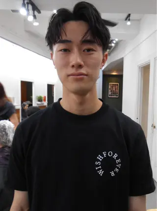 ショート メンズ スパイキーショート ハイトーンHYUGAのヘアスタイル