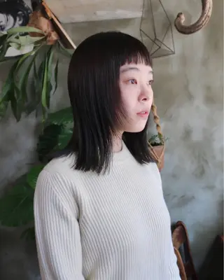 セミロング カラー 木村陸弥 透明感/ 赤み消し/オリーブのヘアスタイル