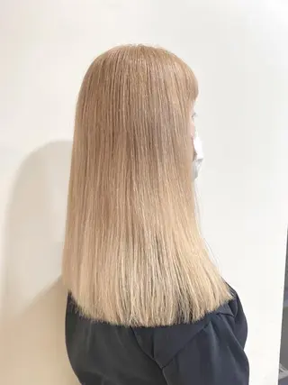 セミロング カラー salowin渋谷kitaya park前所属・RIKA韓国ヘア/く びれヘア/上品カラーのヘアスタイル