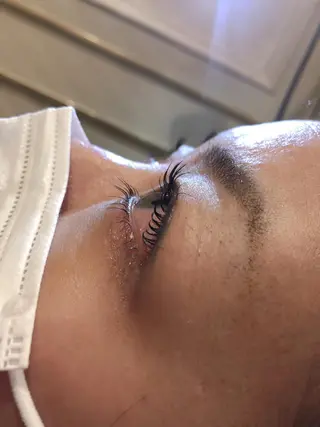 マツエク・マツパ vi viのヘアスタイル