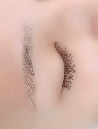 マツエク・マツパ ROMMY.eyelash本厚木所属・中岡 千尋の眉毛・アイブロウイメージ
