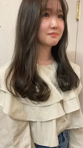 ロング レイヤーカット/ 透明感カラーmikuのヘアスタイル