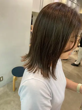 ミディアム カラー -さたけ たつき-のヘアスタイル