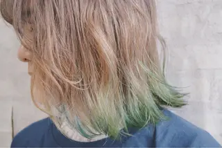 ショート カラー ハイトーンカラー RYUのヘアスタイル