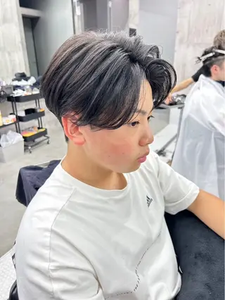 ミディアム パーマ メンズ カラーモデル募集中 🎨三ッ峰悠貴のヘアスタイル